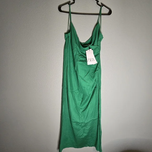 Zara Vibrant Green Linen Midi Dress - Picture 3 of 6
